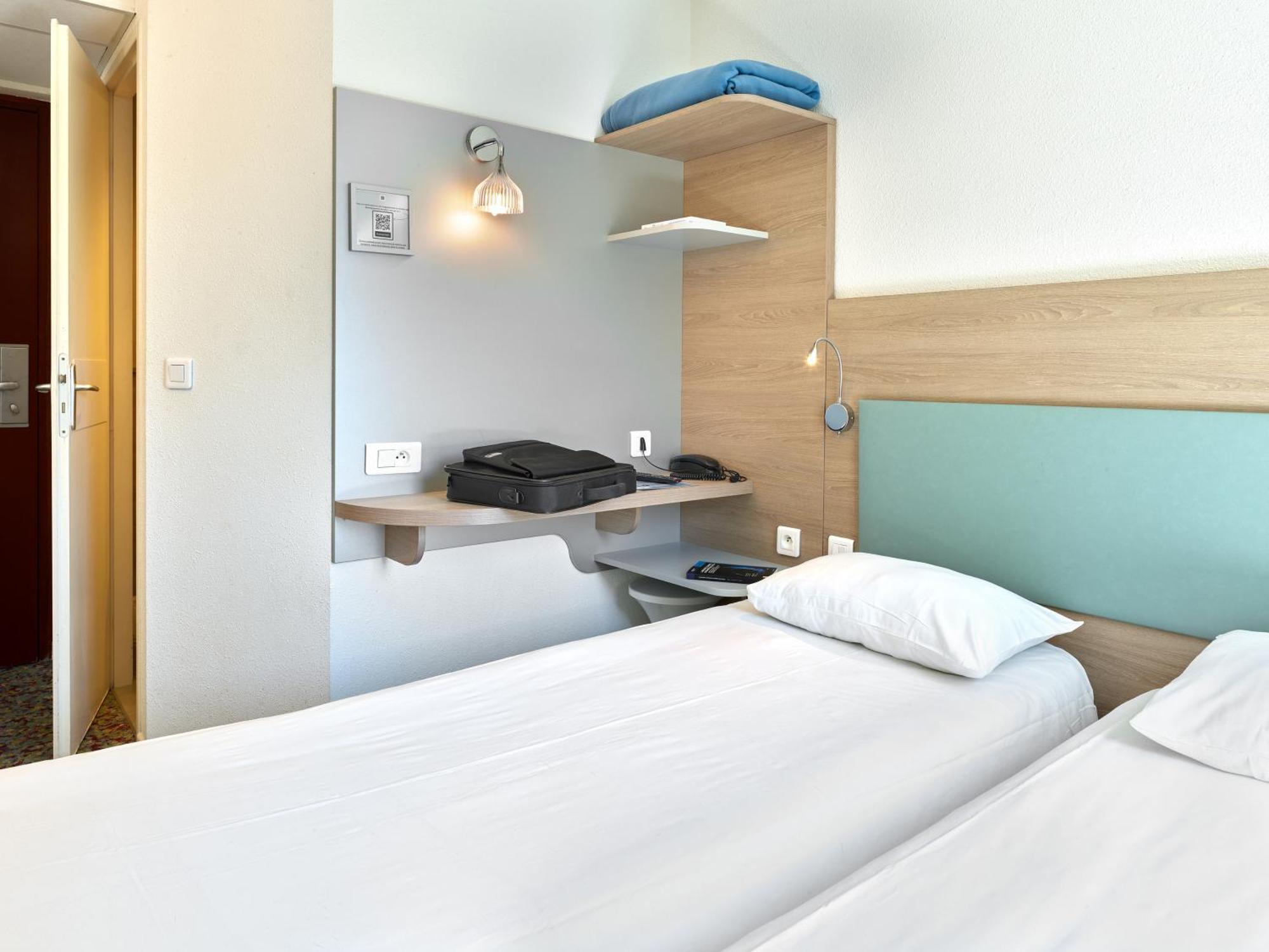 Hôtel REVOTEL Nancy Centre Gare - Plateaux repas disponibles uniquement sur réservation auprès de l'hôtel Exterior foto